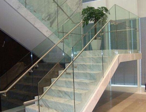 富顺楼梯扶手钢化玻璃